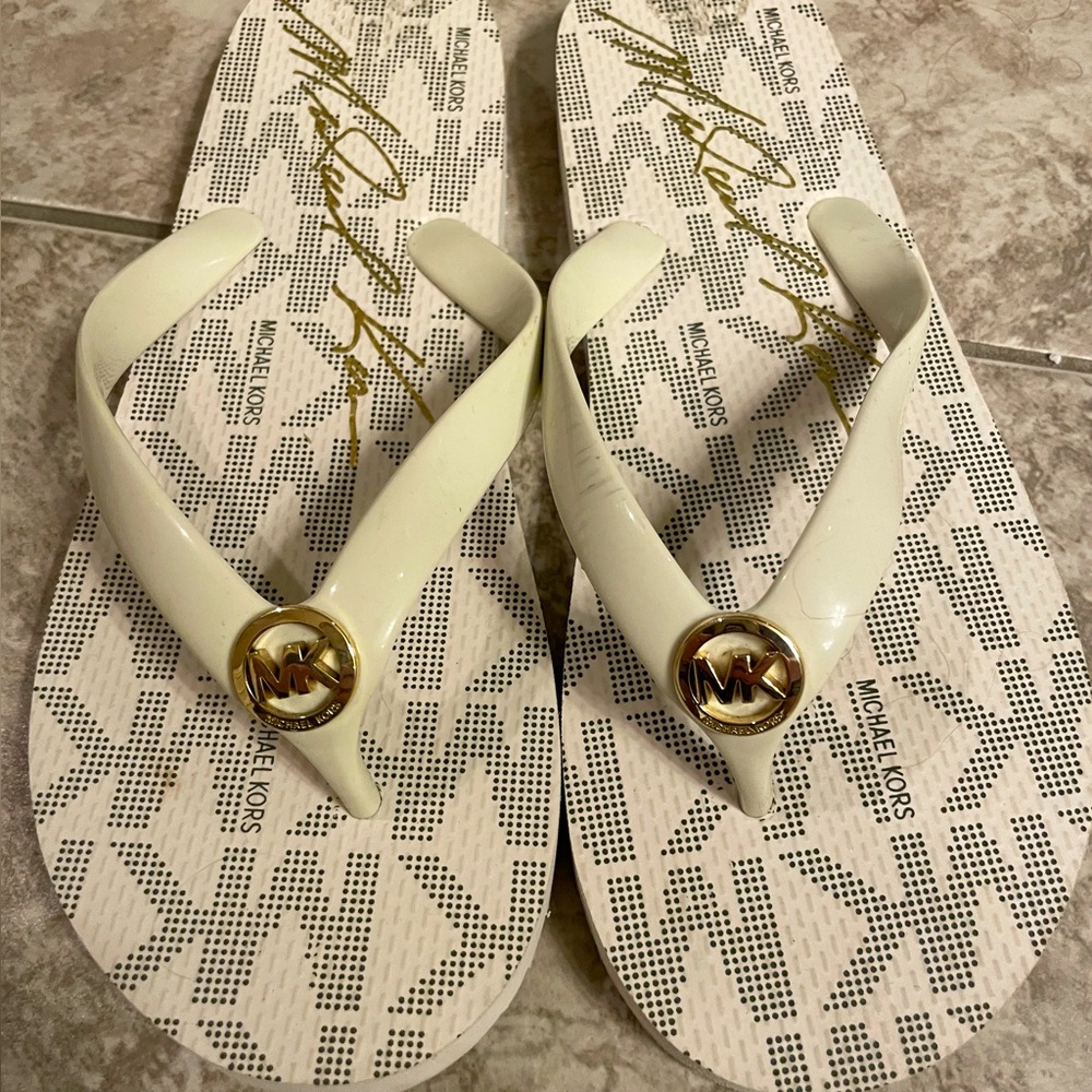 Michael Kors Cream and Gold Flip Flops